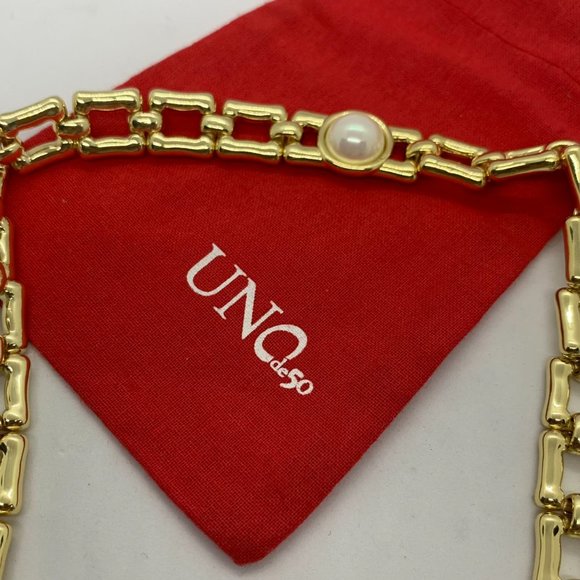 UNO de 50 Necklace Linda NECKLACE squared links and a central white pearl Gold - Picture 5 of 6